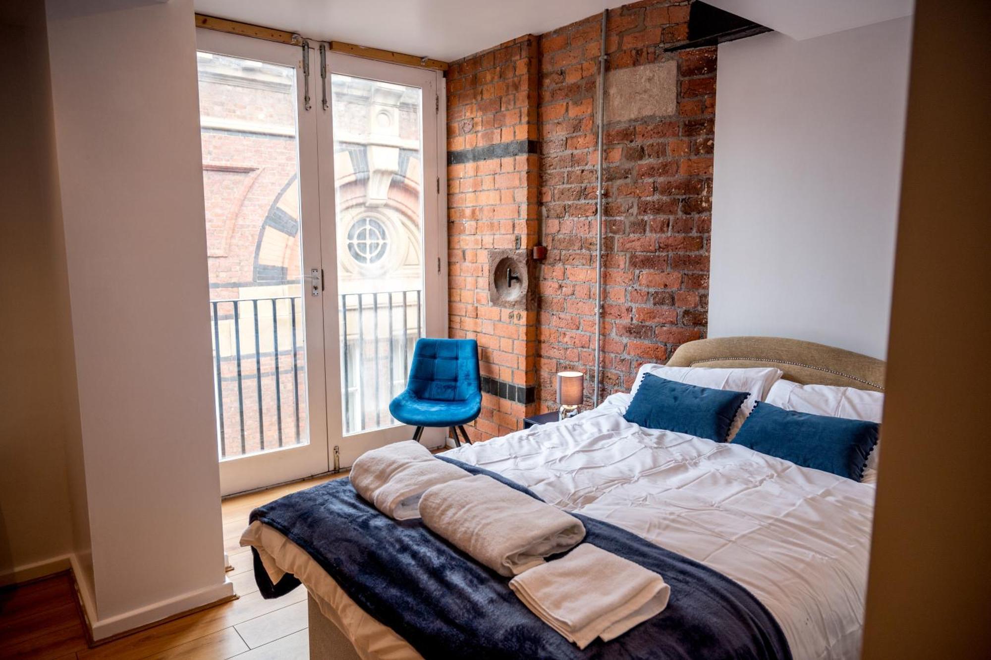 Cavern Quarters: City Centre Apartment by Garudy Serviced Apartments Liverpool Exterior photo