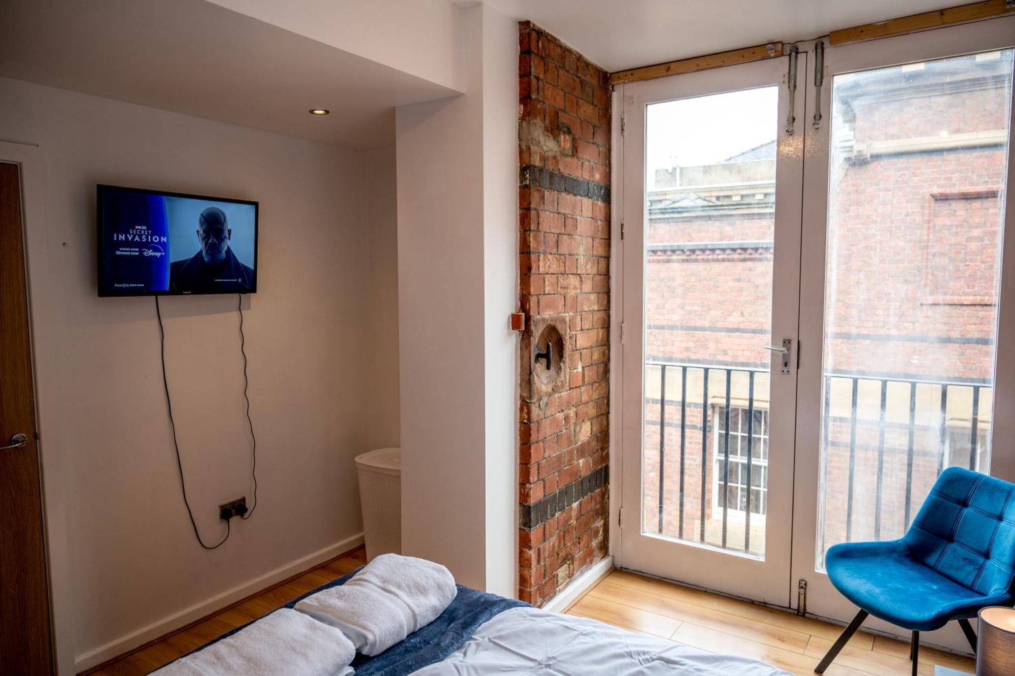 Cavern Quarters: City Centre Apartment by Garudy Serviced Apartments Liverpool Exterior photo