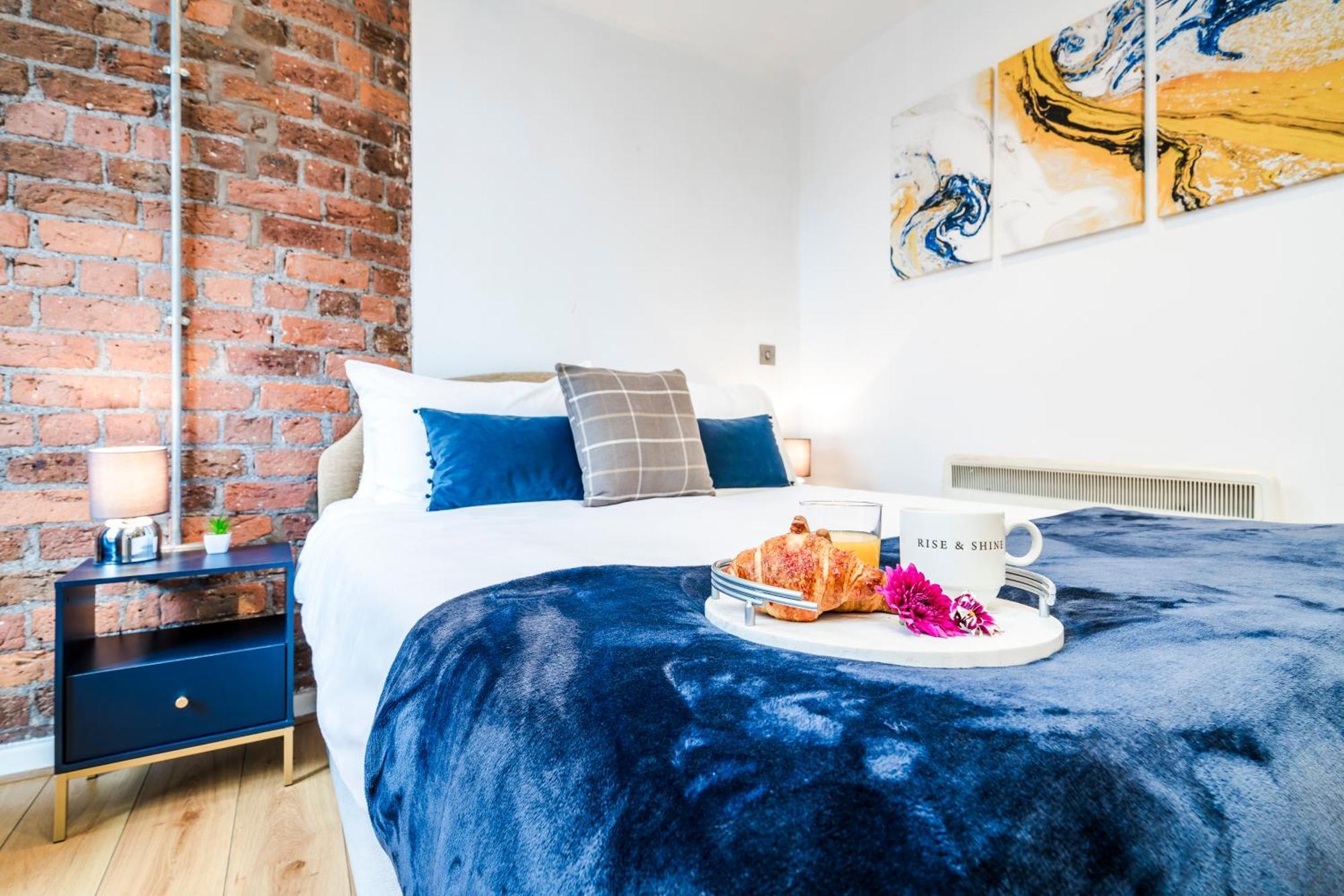 Cavern Quarters: City Centre Apartment by Garudy Serviced Apartments Liverpool Exterior photo